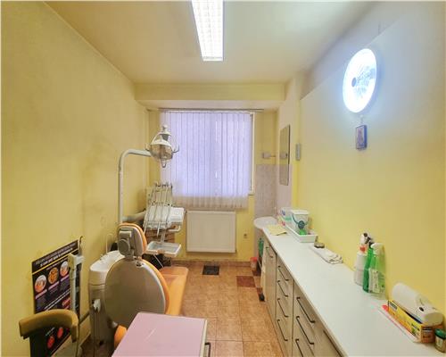 Centrul Civic apartament 2 camere pretabil birouri, cabinet medical